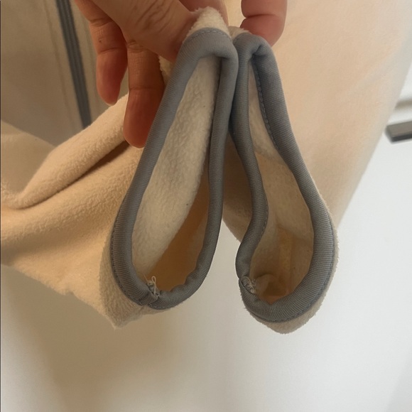 Uniqlo women size s light fleece full zip hoodie - Picture 6 of 8